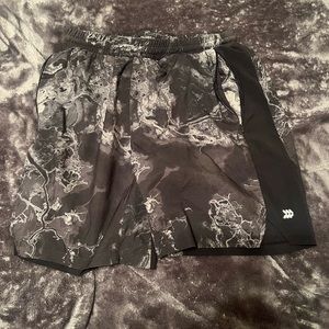 IN MOTION SHORTS SIZE S